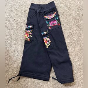 Black embroidered below the knee woman's cargo pants size 10 NWOT